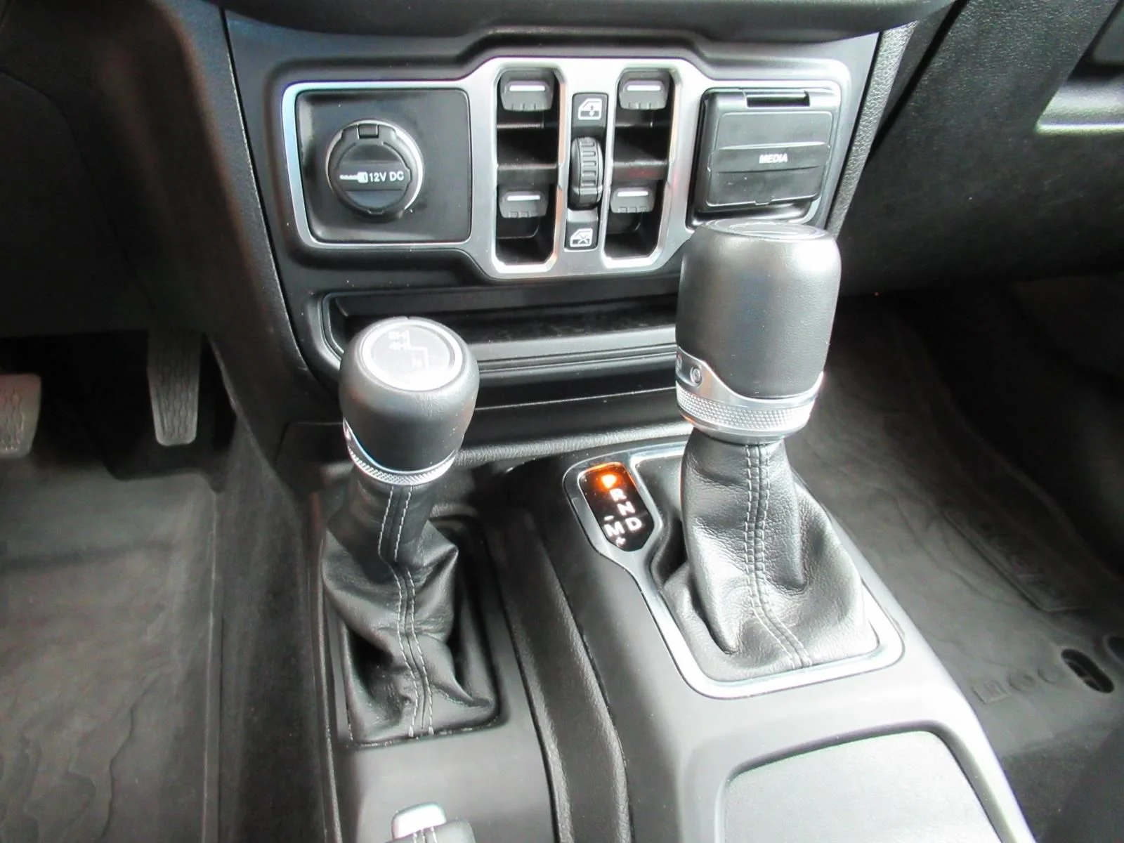 Used 2025 Gray Jeep High Tide image 28