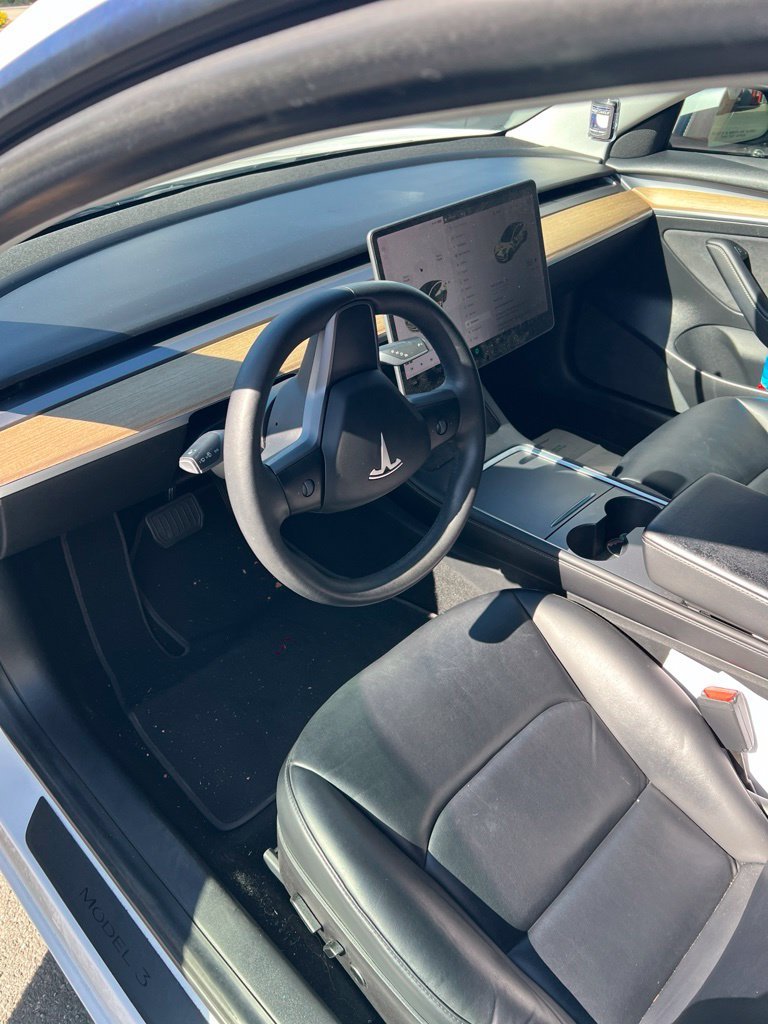 Used 2021 White Tesla Long Range image 2