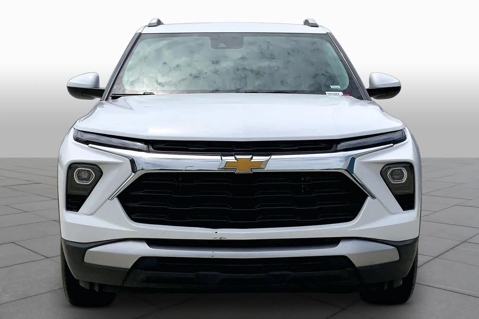Used 2025 Summit White Chevrolet LT image 4