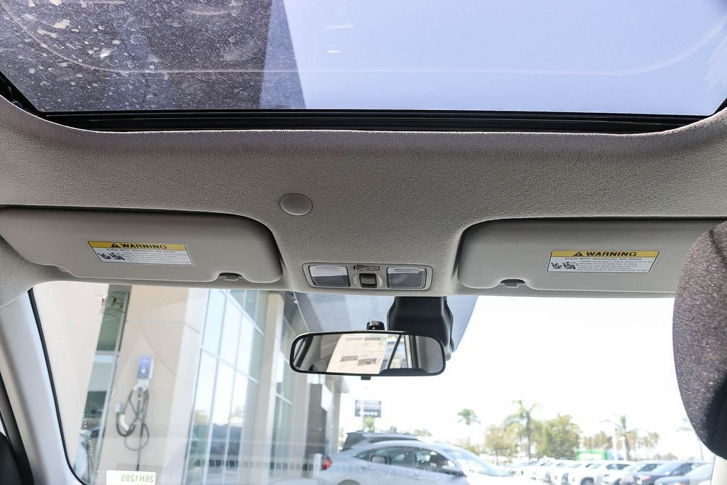 New 2026 White Hyundai SEL image 15