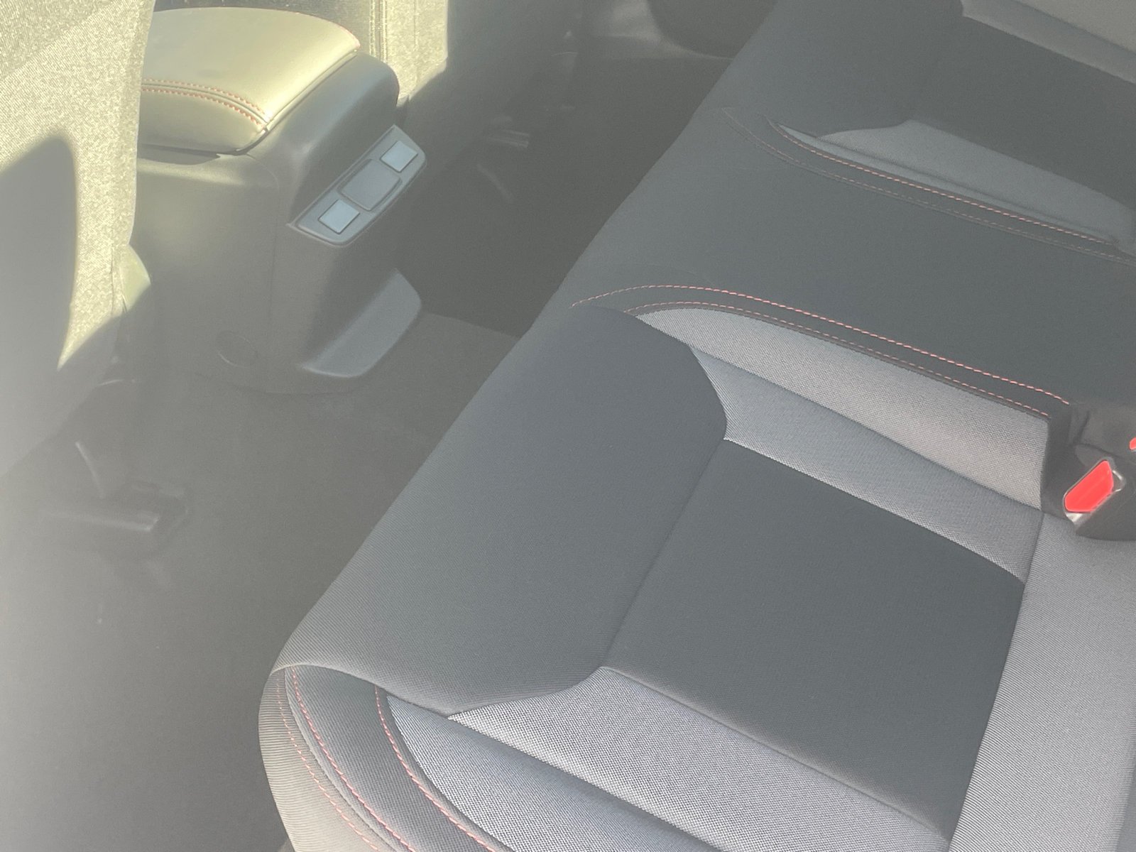 New 2026 CERAMIC WHITE Subaru Base image 21