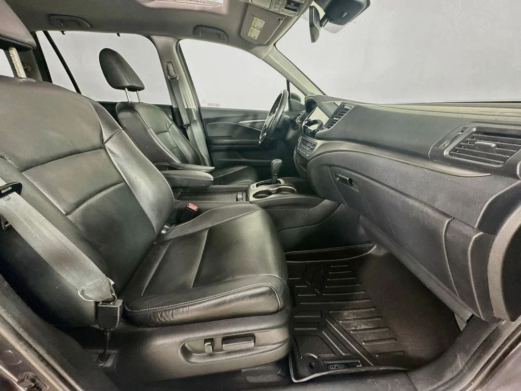 Certified Used 2019 Gray Honda EX-L image 39