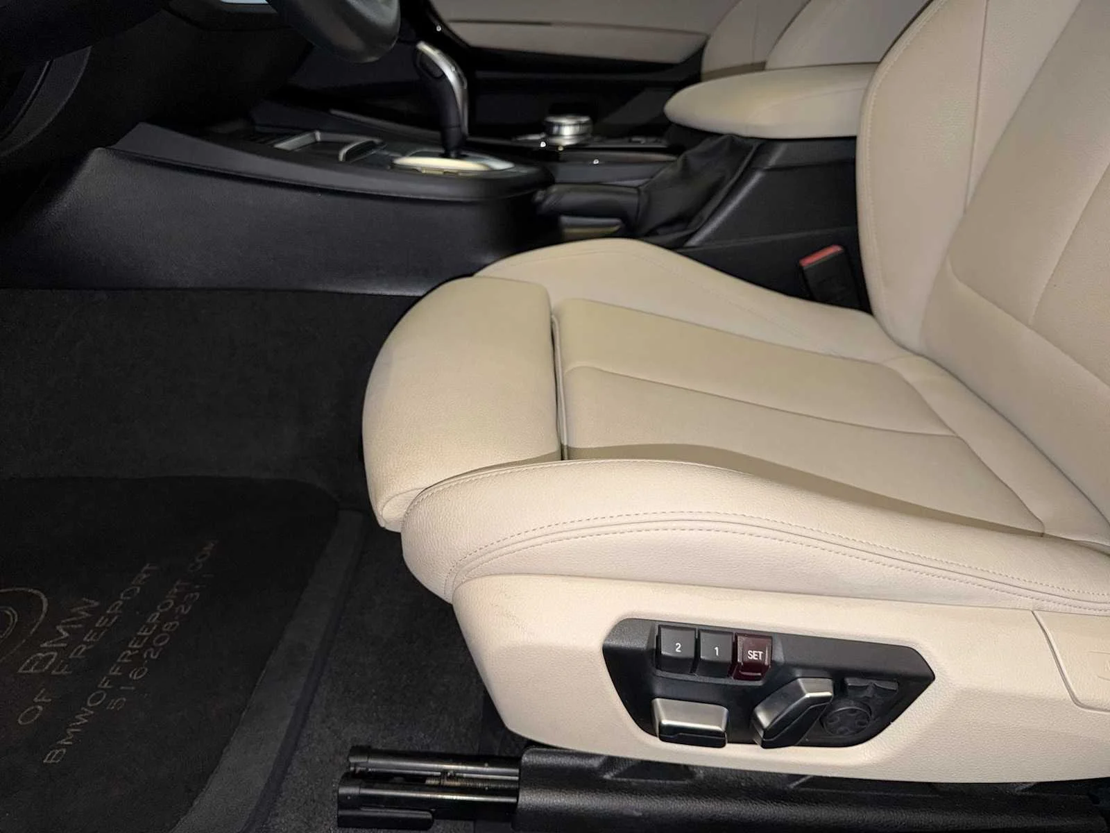 Used 2020 Mineral Grey Metallic BMW 230i xDrive image 10