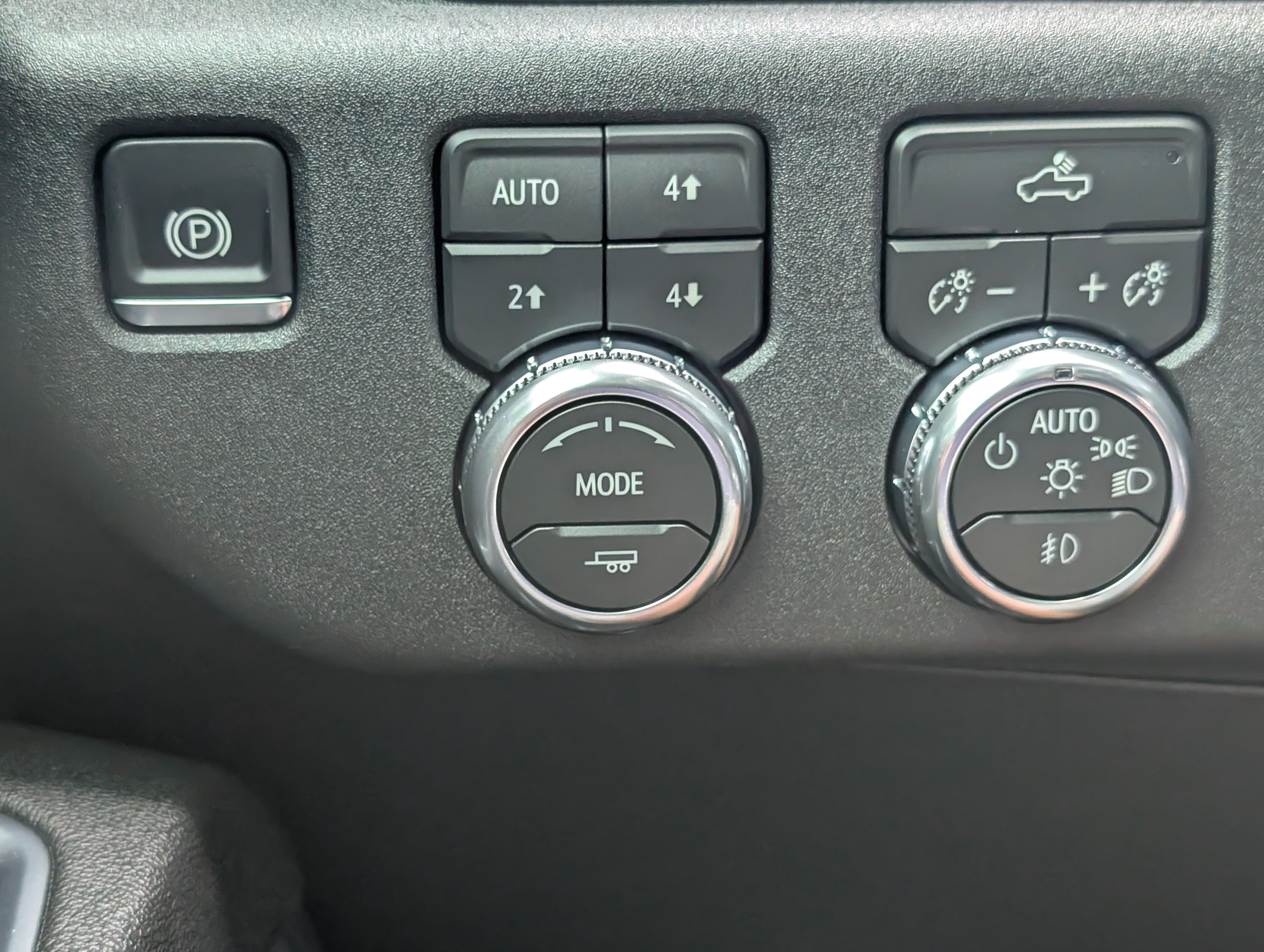 Used 2026 Onyx Black GMC Elevation image 13