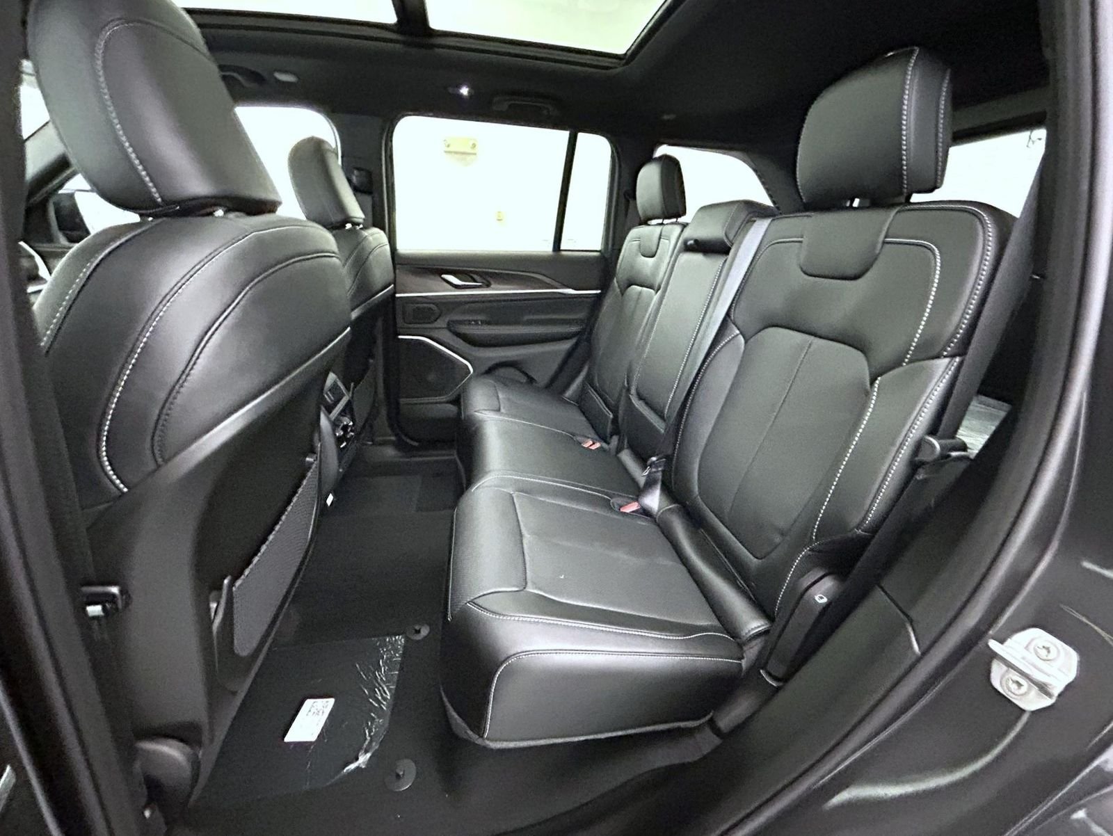 New 2026 Baltic Gray Metallic Clearcoat Jeep Limited Reserve image 19