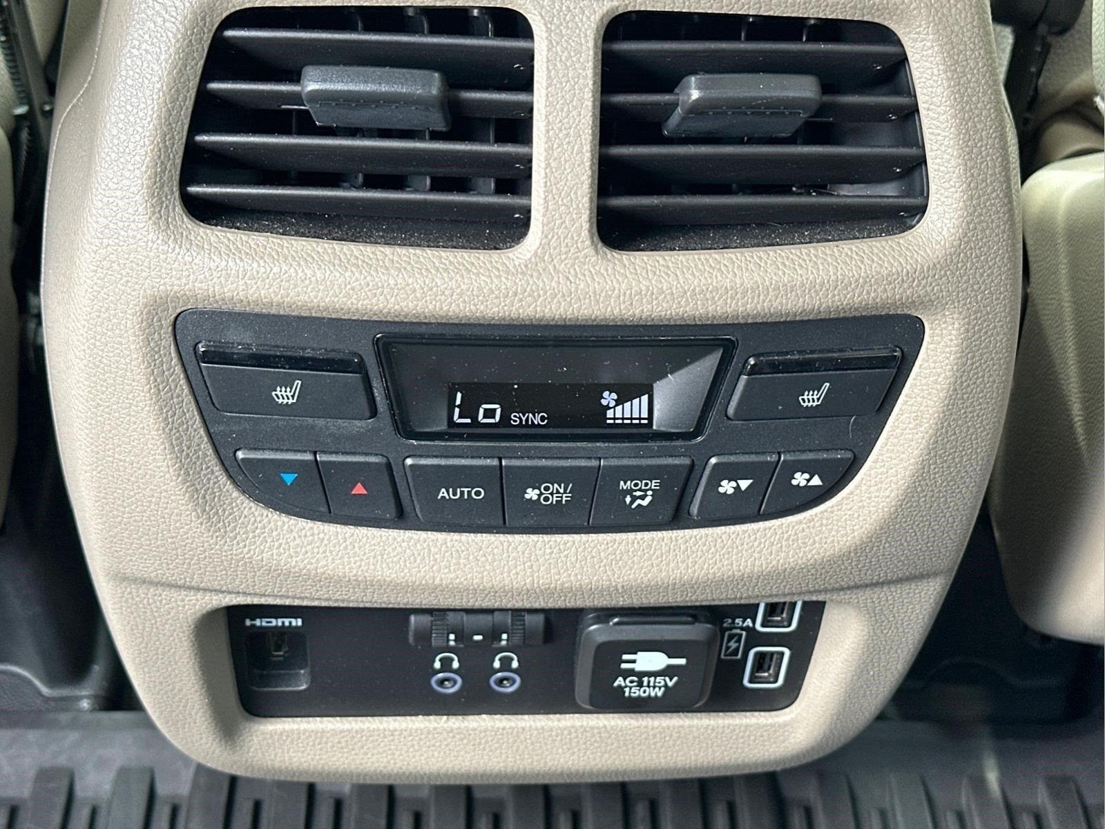 2021 Honda Pilot Touring - Photo 19