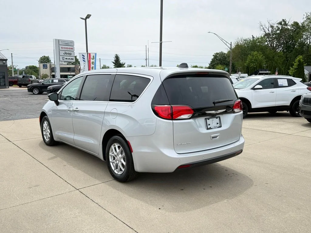 New 2026 Silver Mist Clear-Coat Exterior Paint Chrysler LX image 5