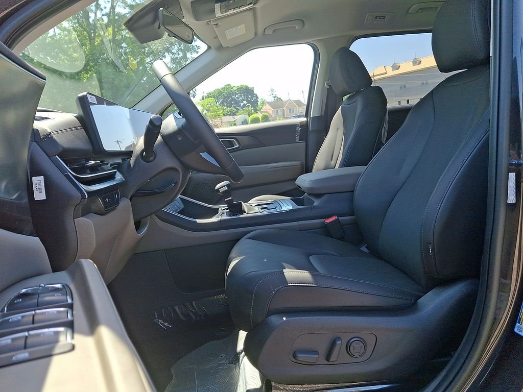 New 2026 Gray Kia LXS image 6