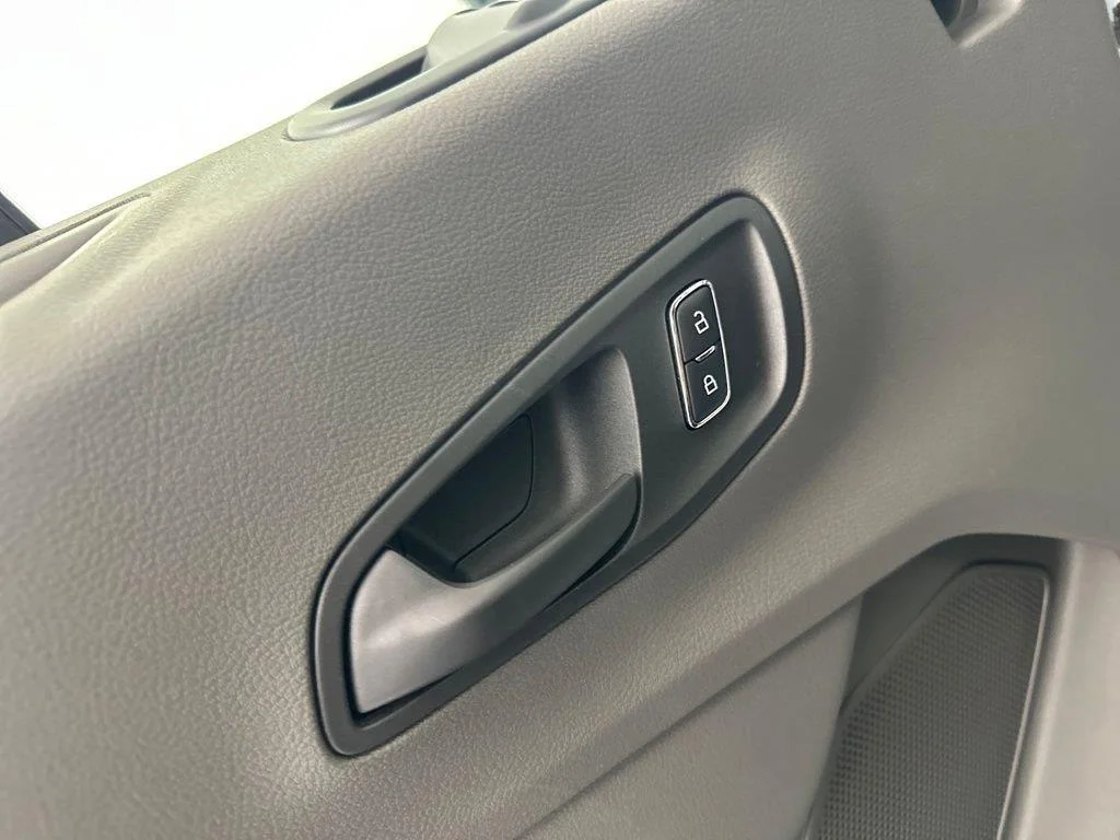 Used 2024 Oxford White Ford 250 image 16