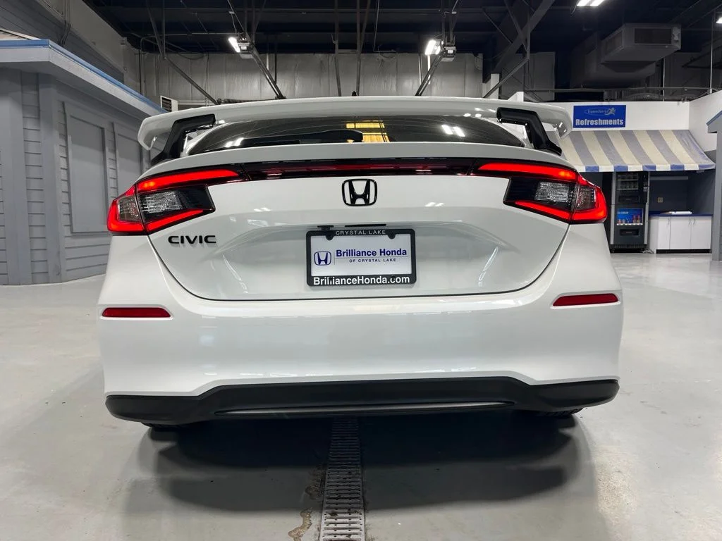 2024 Honda Civic Hatchback EX-L - Photo 6