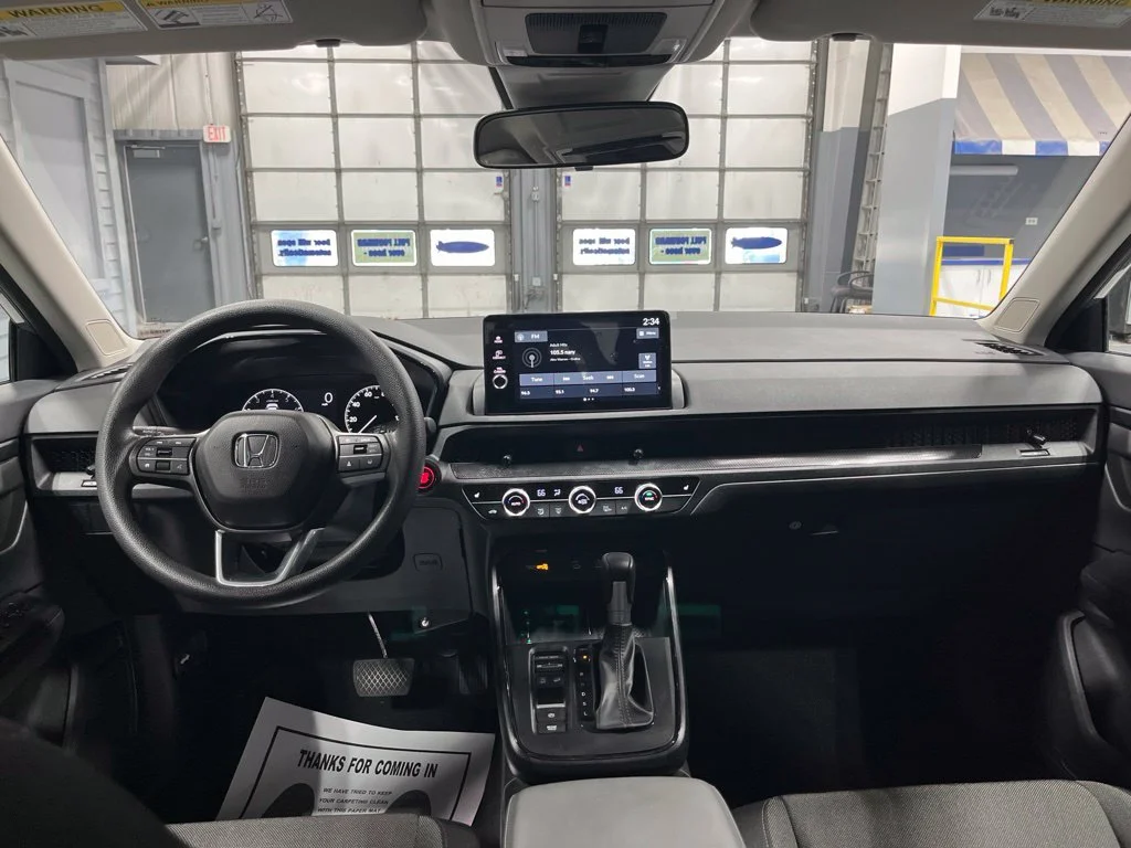 Used 2026 Urban Gray Pearl Honda EX image 27