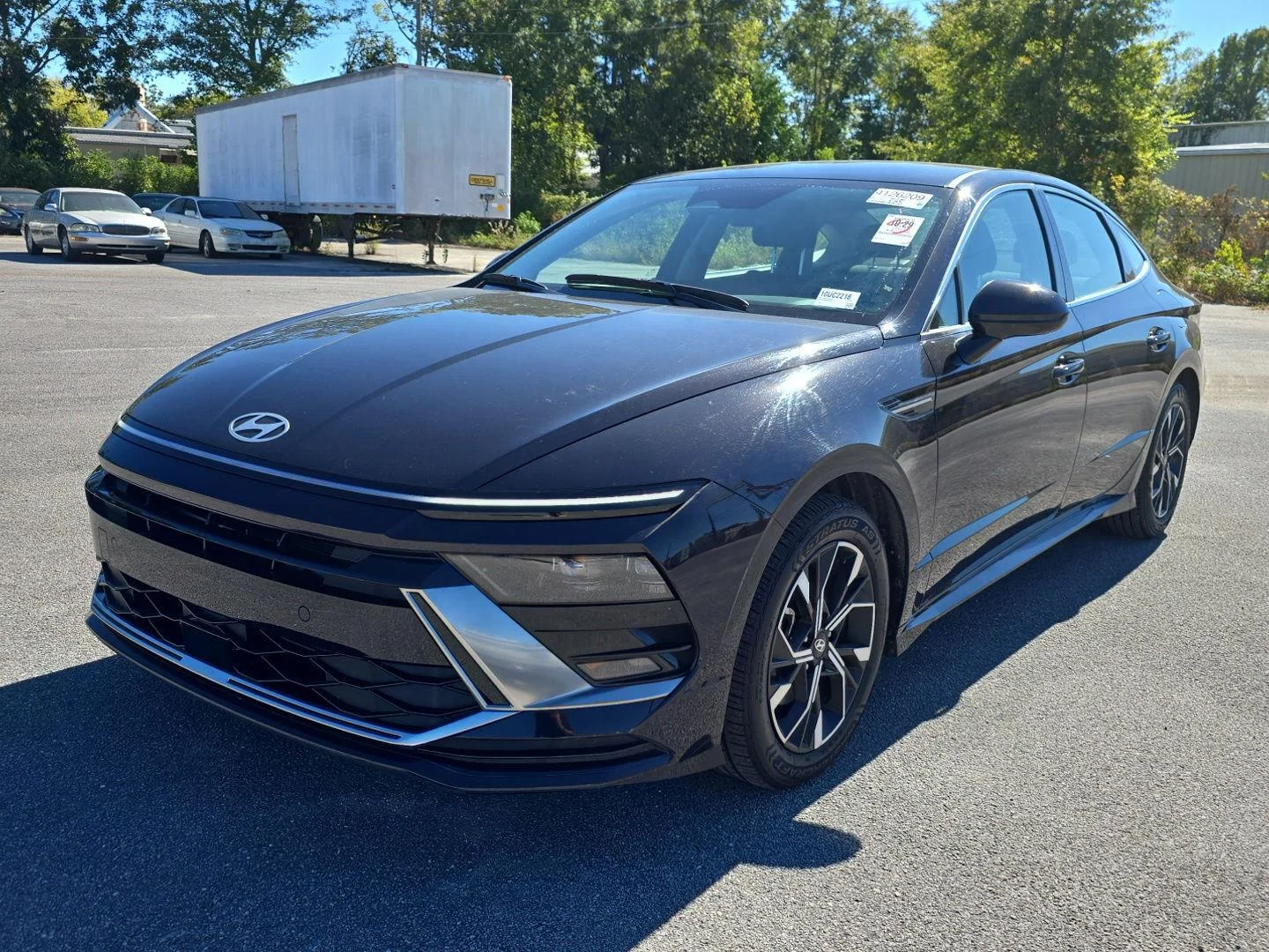 Used 2025 Carbon Blue Hyundai SEL image 7