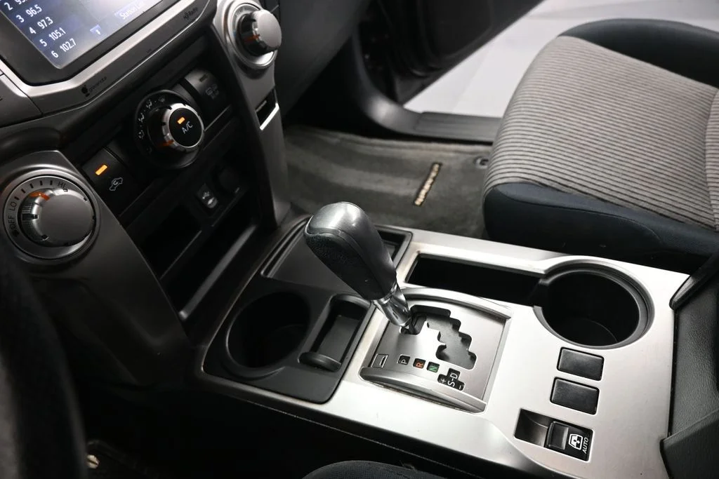 Used 2014 Gray Toyota SR5 image 15