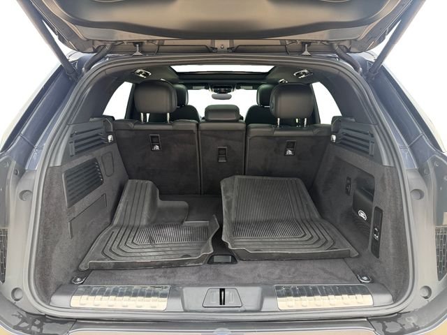 Used 2024 Gray Land Rover Dynamic SE image 18