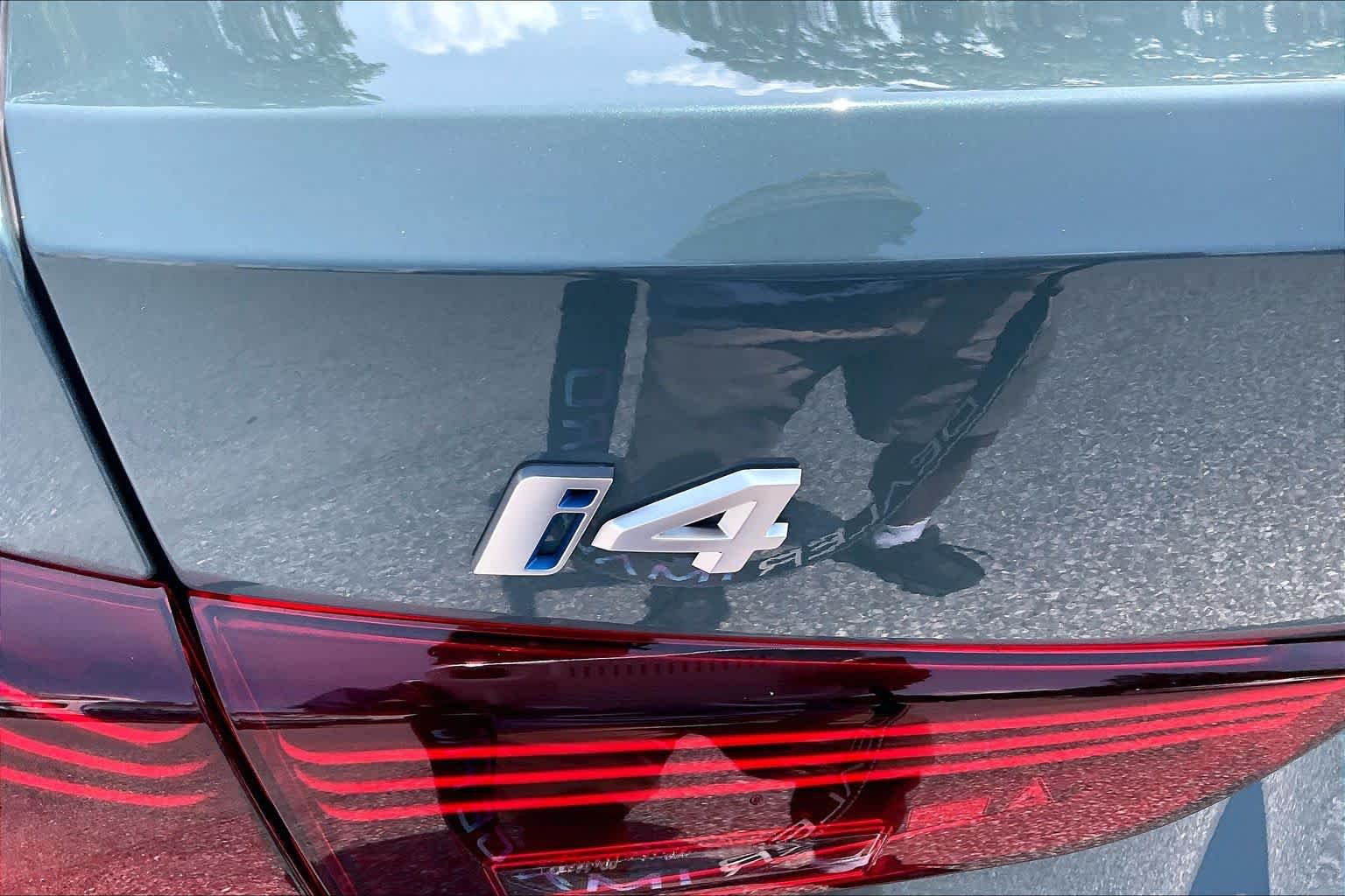 Used 2025 Cape York Green Metallic BMW M50 image 32
