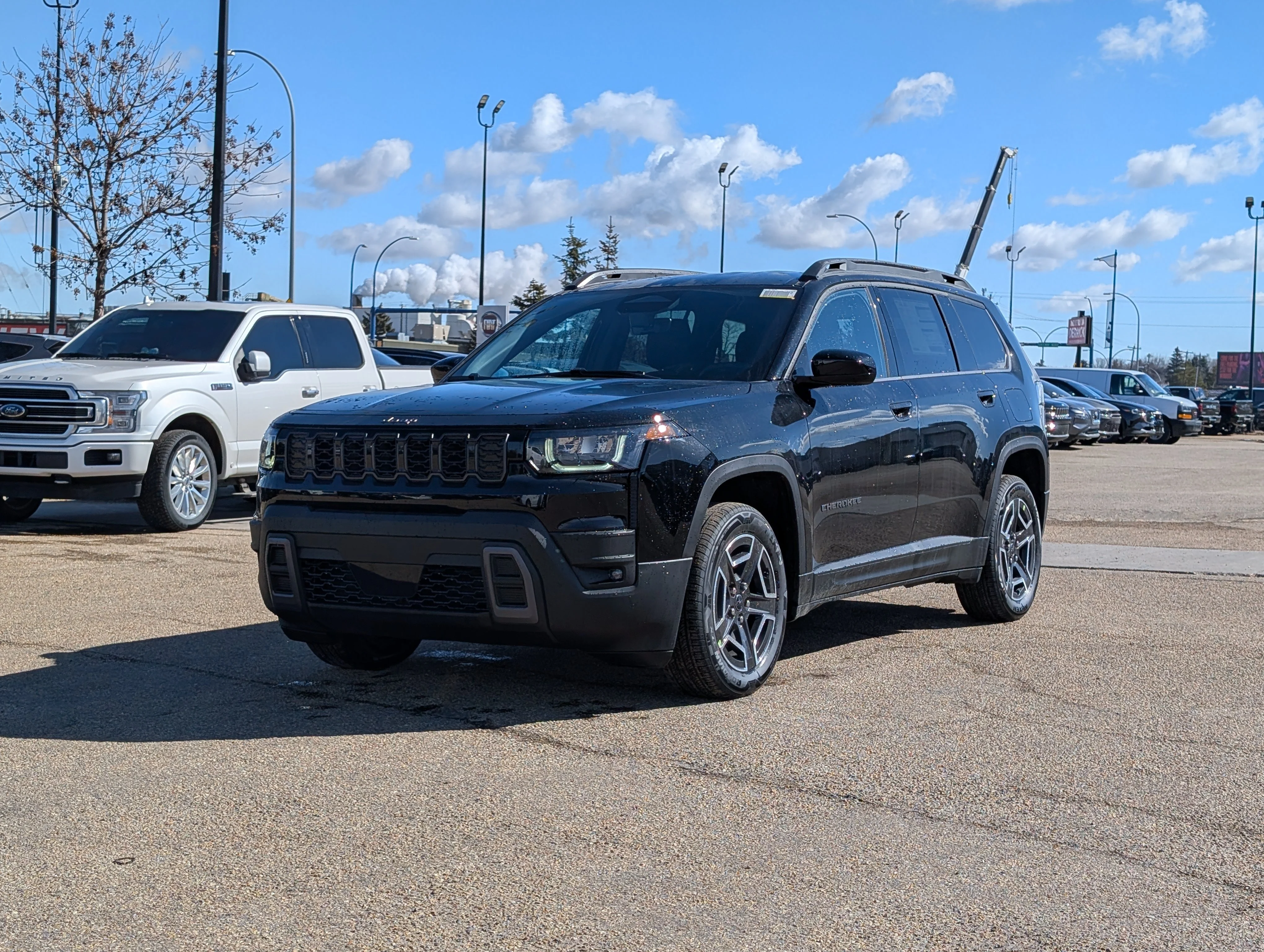 New 2026 Diamond Black Crystal Pearl Jeep Laredo image 2