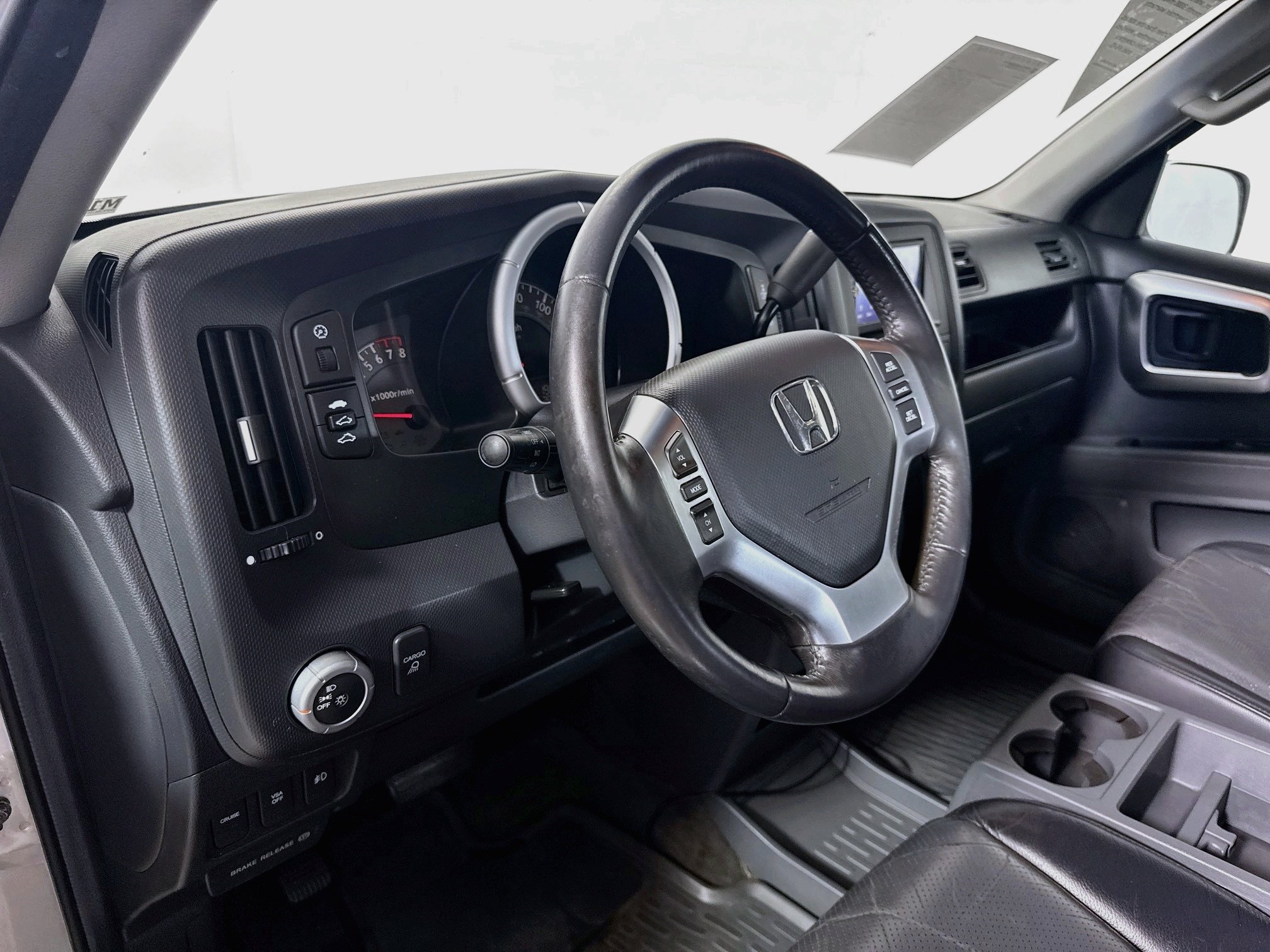 Used 2006 Billet Silver Metallic Honda RTL image 10
