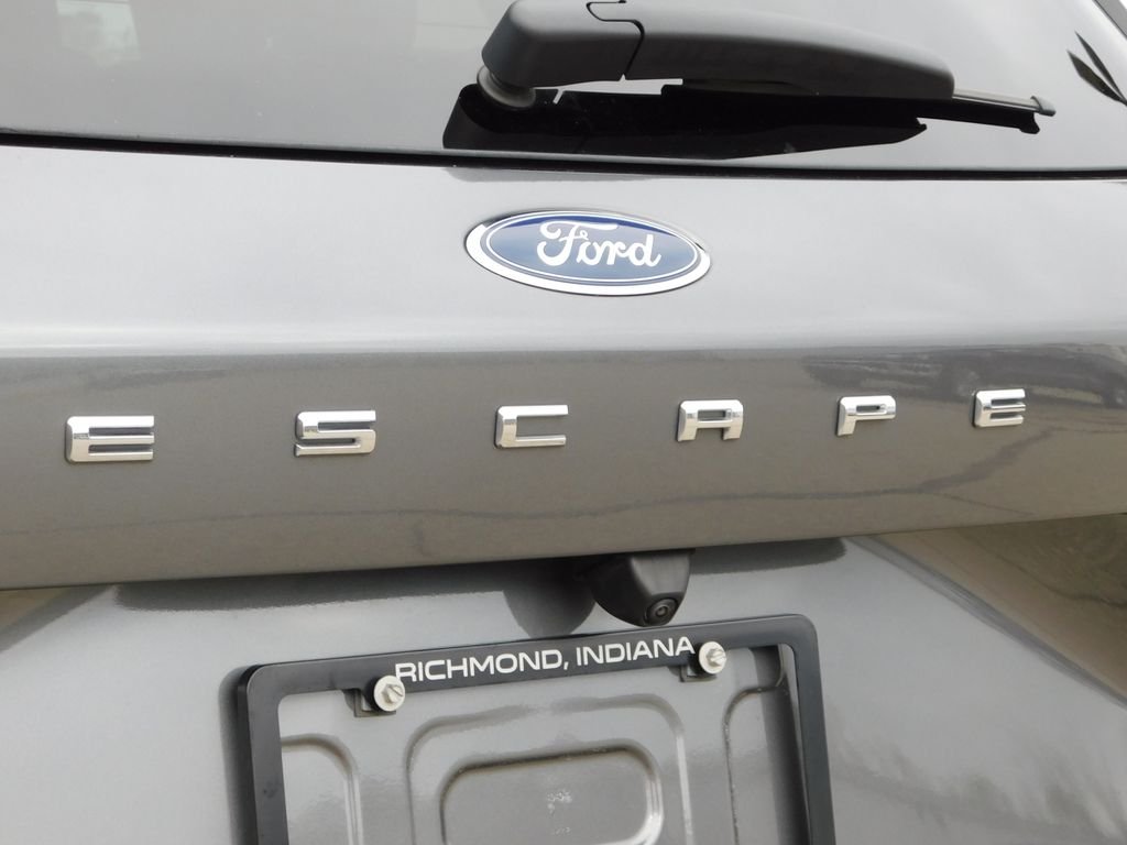 Used 2023 Gray Ford Active image 39