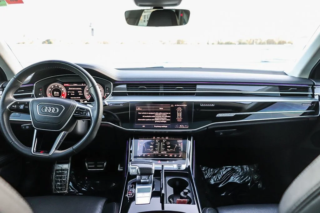 Used 2022  Audi 4.0T image 14