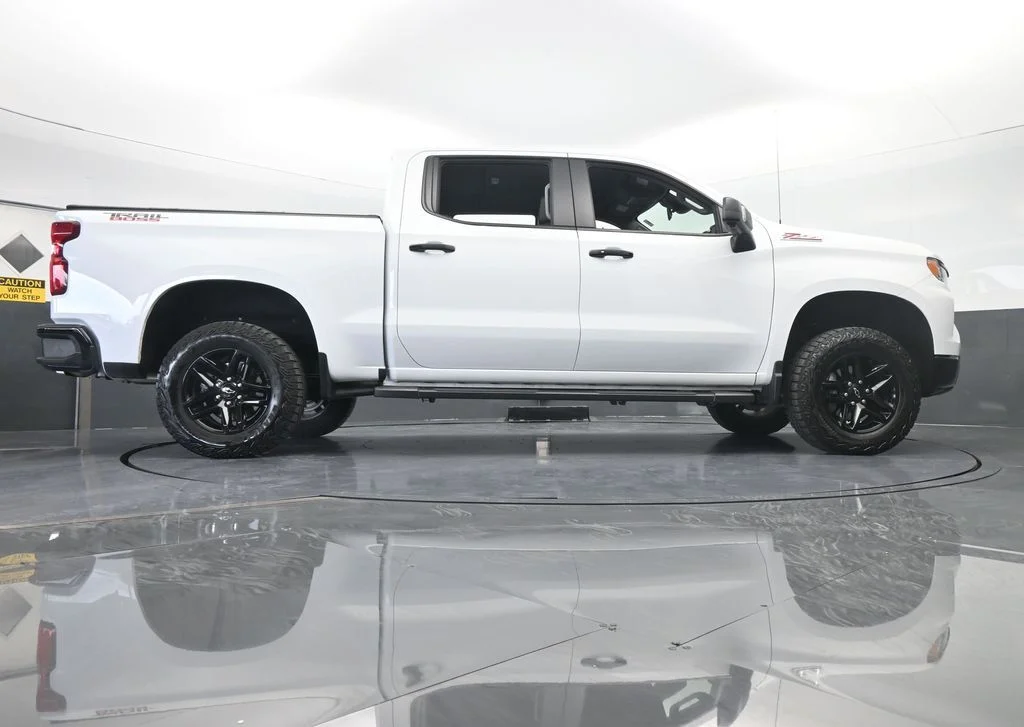 Used 2024 Summit White Chevrolet LT Trail Boss image 72
