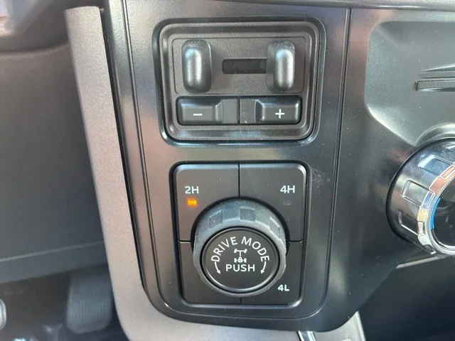 New 2026 Oxford White Ford XLT image 38