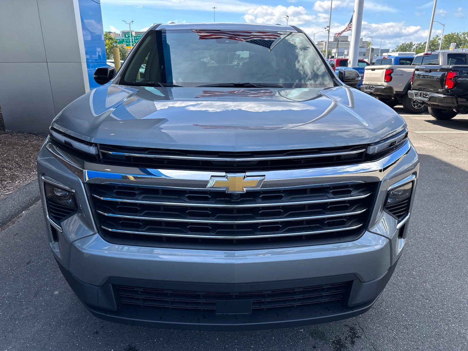 New 2027 Sterling Gray Metallic Chevrolet LT image 2