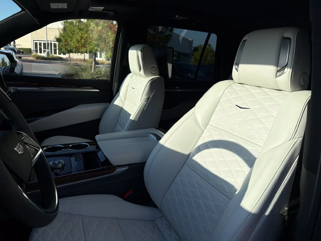 2026 Cadillac Escalade Platinum Sport - Photo 18