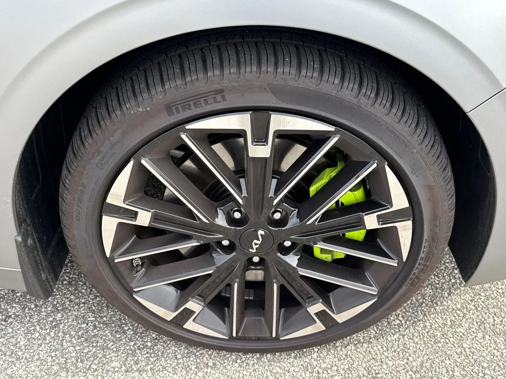 2026 Kia K5 GT - Photo 12