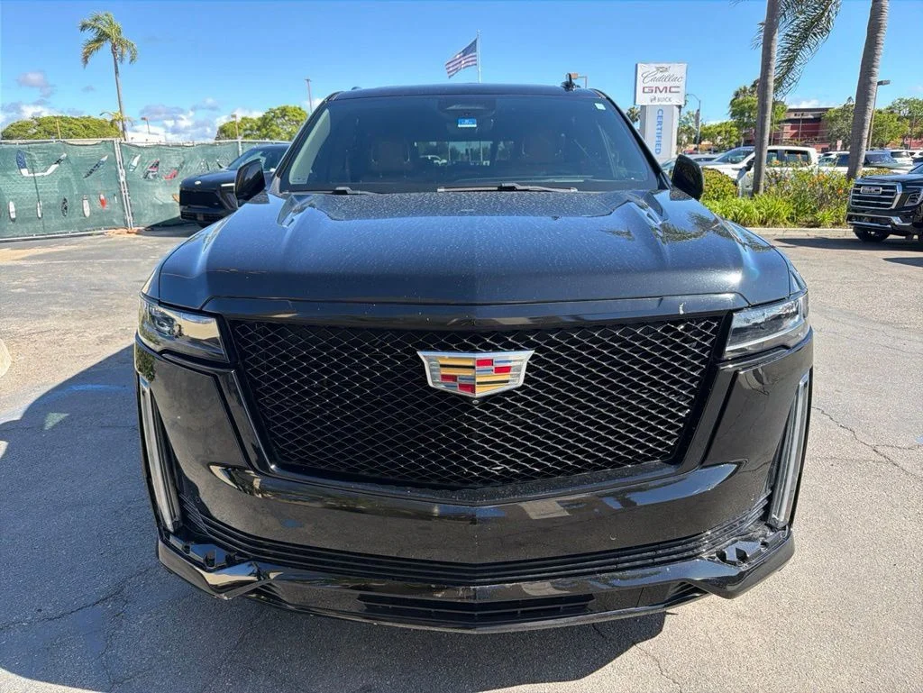 Used 2021 Black Cadillac Sport image 2