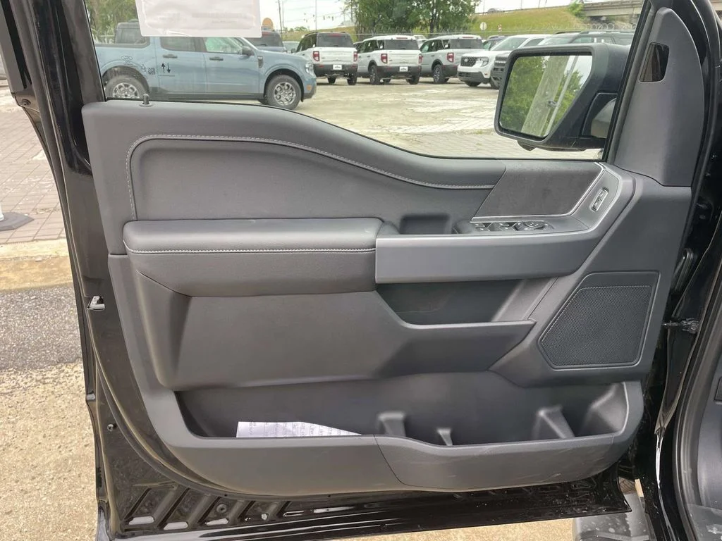 New 2026 Agate Black Metallic Ford XLT image 15