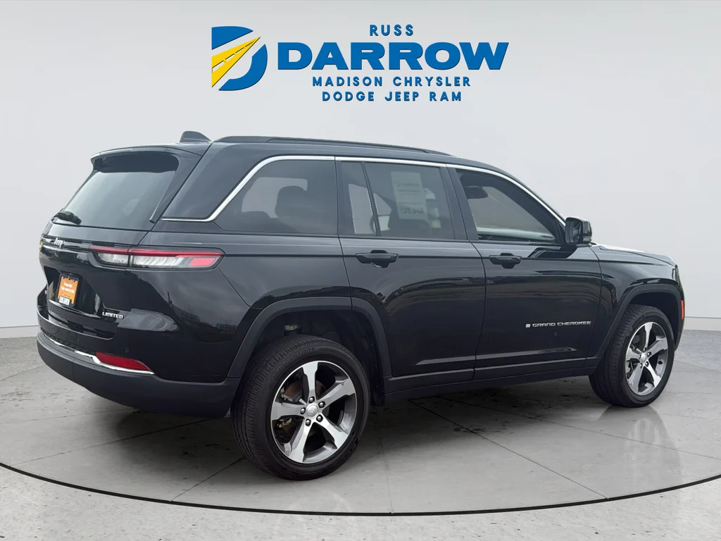 Certified Used 2025 Black Jeep Limited image 5