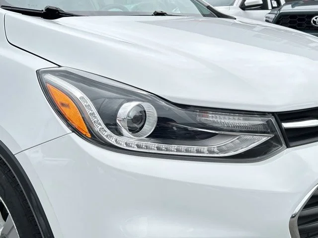 Used 2020 White Chevrolet LT image 13