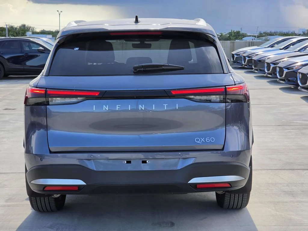 New 2027 MOONBOW BLUE INFINITI Luxe AWD image 5