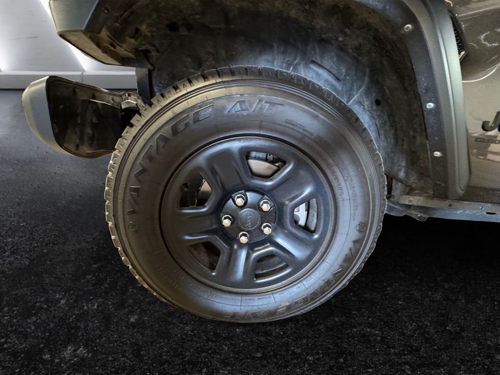 Used 2023 Gray Jeep Sport image 27