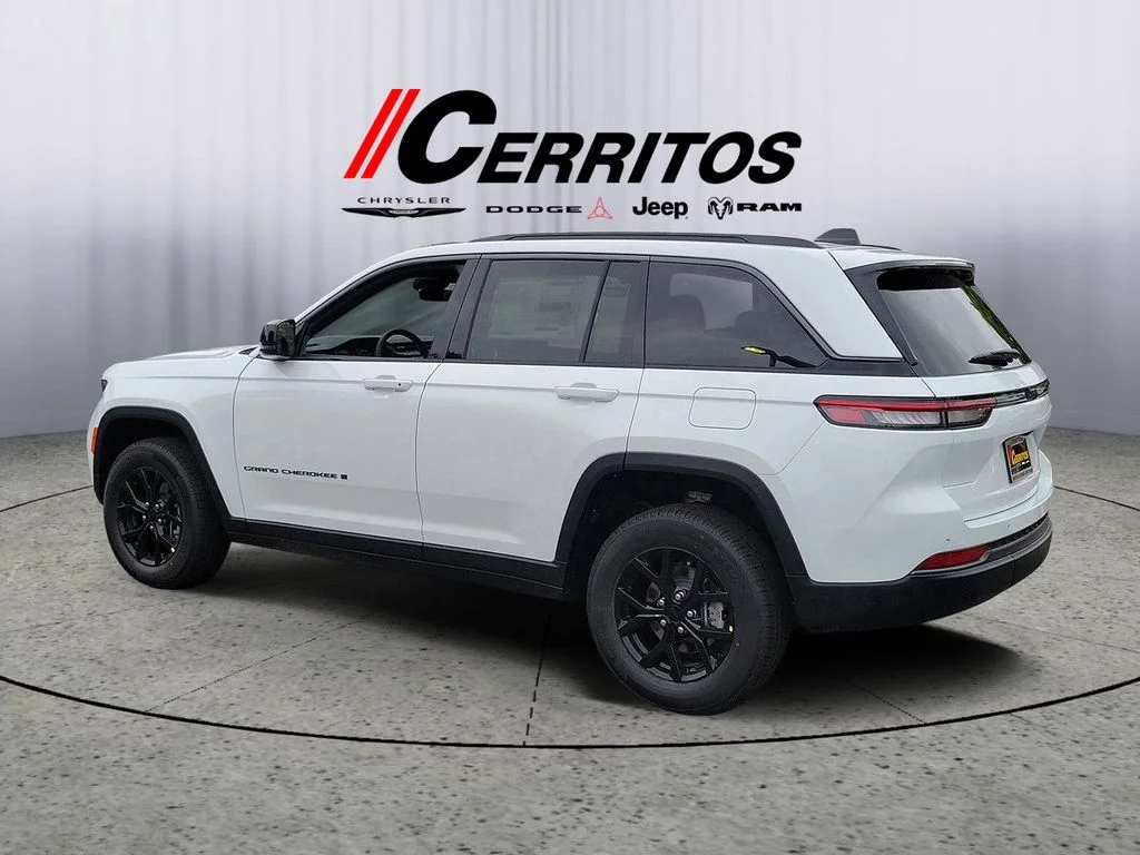 New 2026 Bright White Clear-Coat Exterior Paint Jeep Altitude image 2