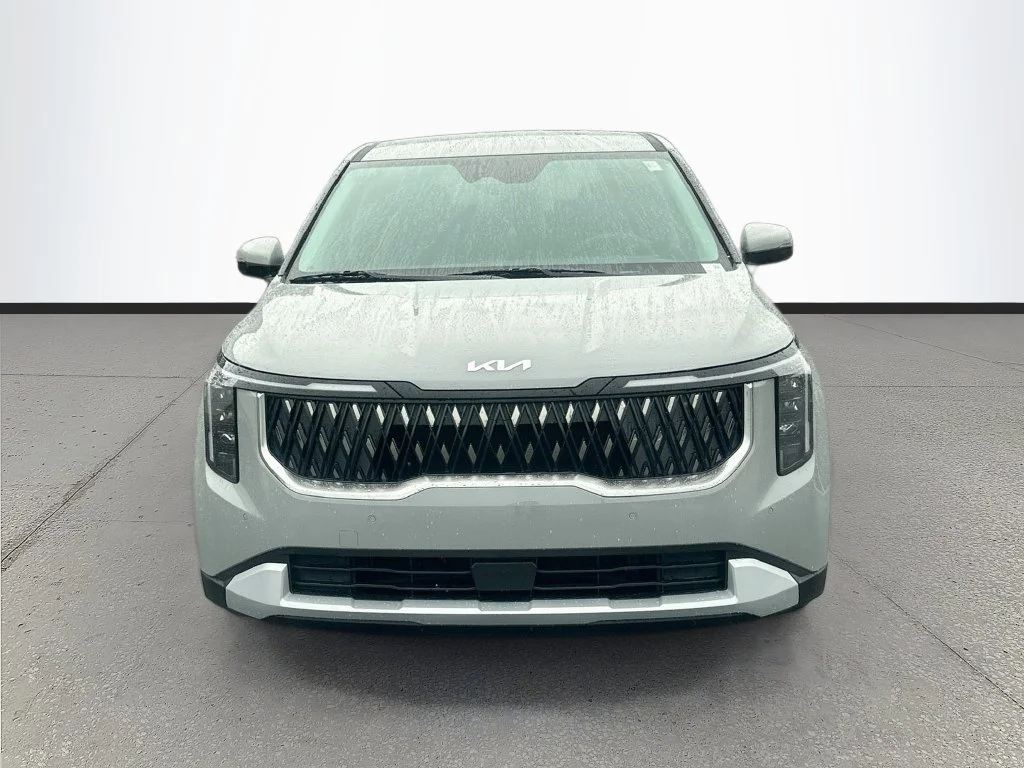 New 2027 Ceramic Silver Kia LXS image 2
