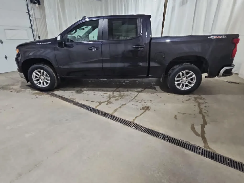 Used 2023 Dark Ash Metallic Chevrolet LT image 4