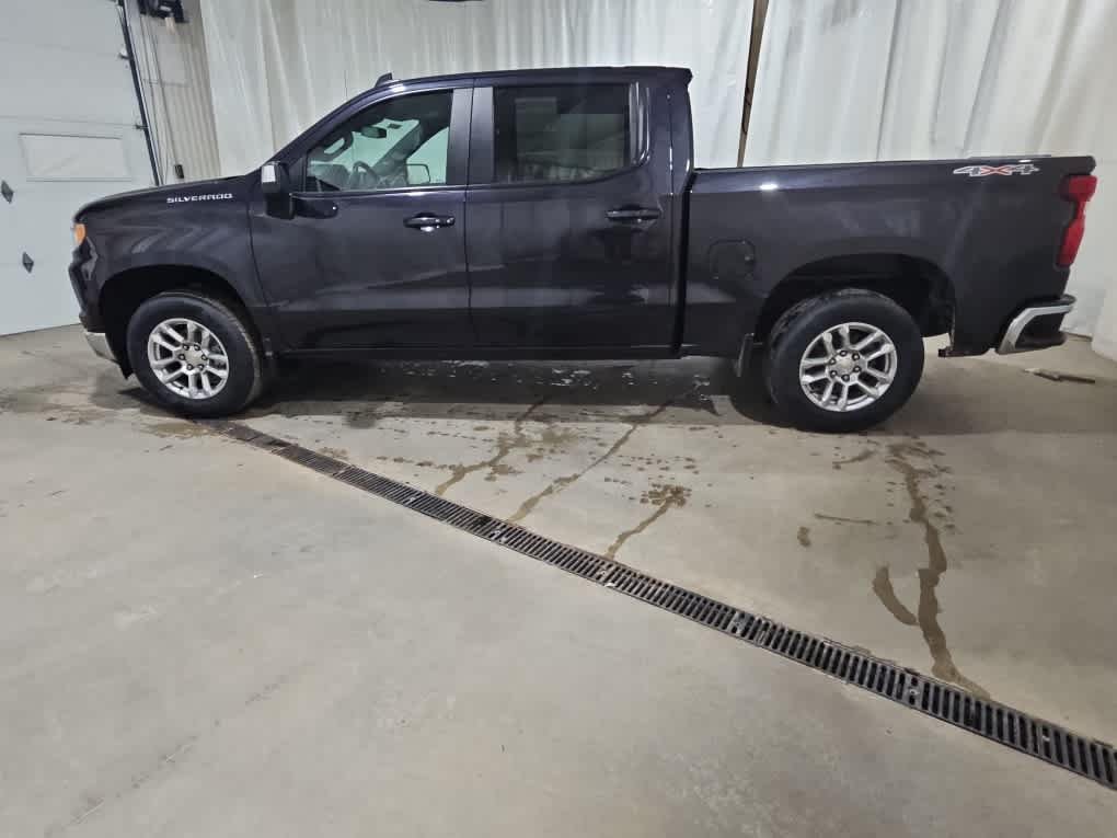Used 2023 Dark Ash Metallic Chevrolet LT image 4