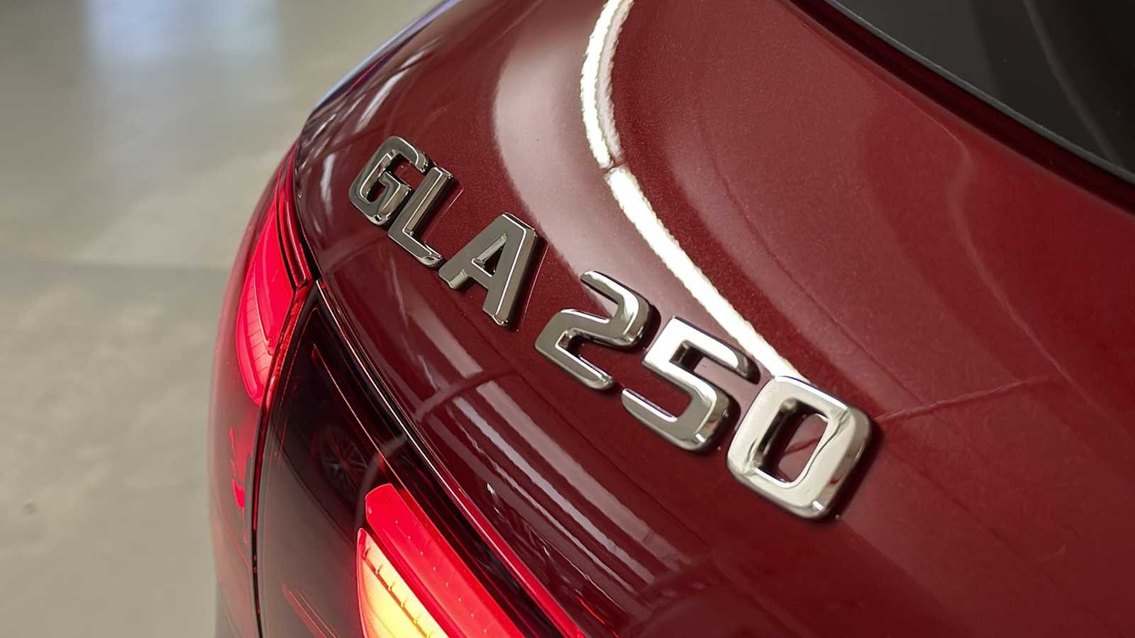 New 2026 MANUFAKTUR Patagonia Red Metallic Mercedes-Benz GLA 250 image 9
