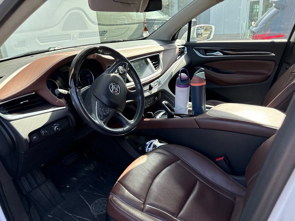 Used 2020 WHITE FROST TRICOAT Buick Avenir image 5