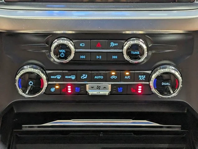 New 2026 Star White Metallic Tri-Coat Ford F-250® King Ranch® image 46