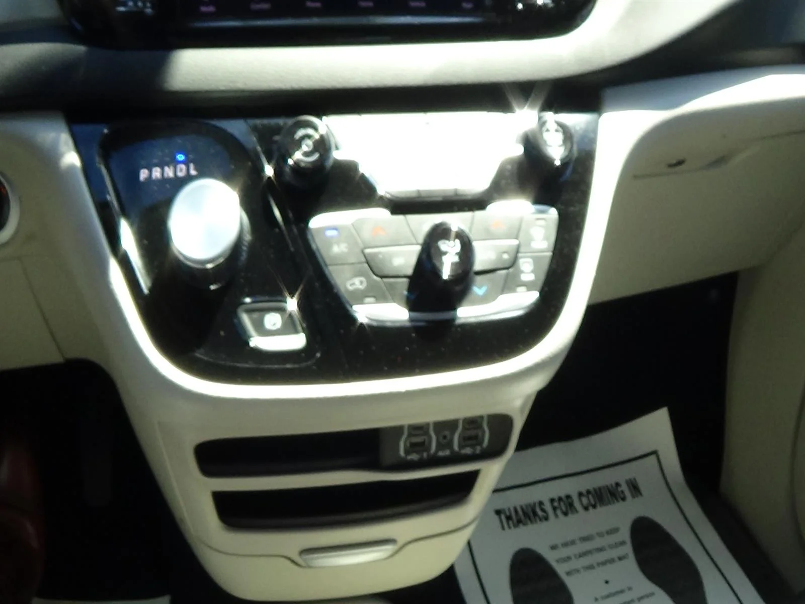 Certified Used 2024 Silver Mist Clear Coat (pse) Chrysler Touring L image 27