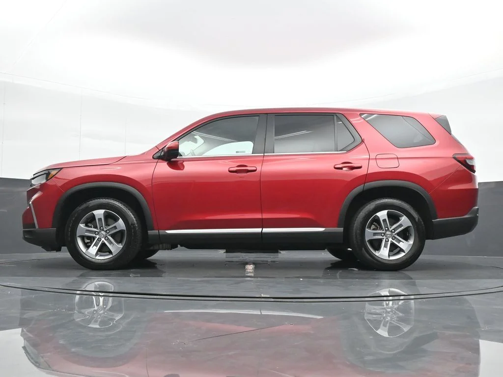 Used 2023 Red Honda EX-L image 18