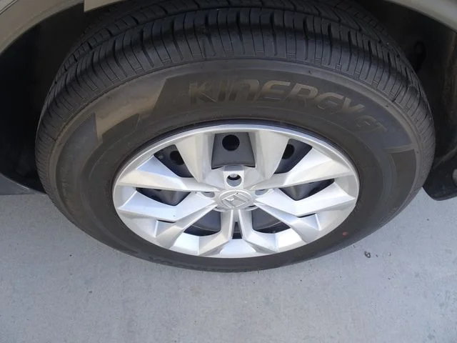 Used 2026 Meteorite Gray Metallic Honda LX image 10