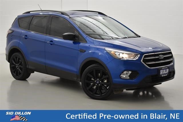 Used 2017 Lightning Blue Metallic Ford SE image 10