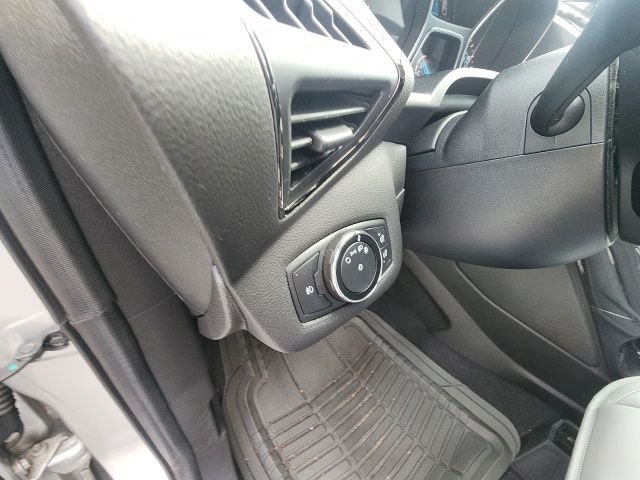 Used 2014 Silver Ford Titanium image 23