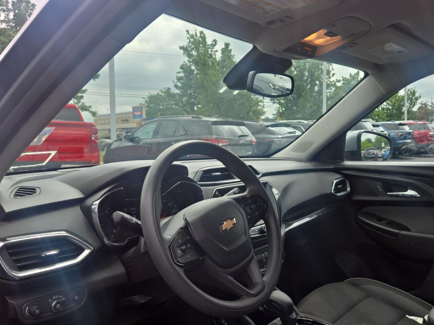 Used 2023 STERLING GRAY METALLIC Chevrolet LT image 3