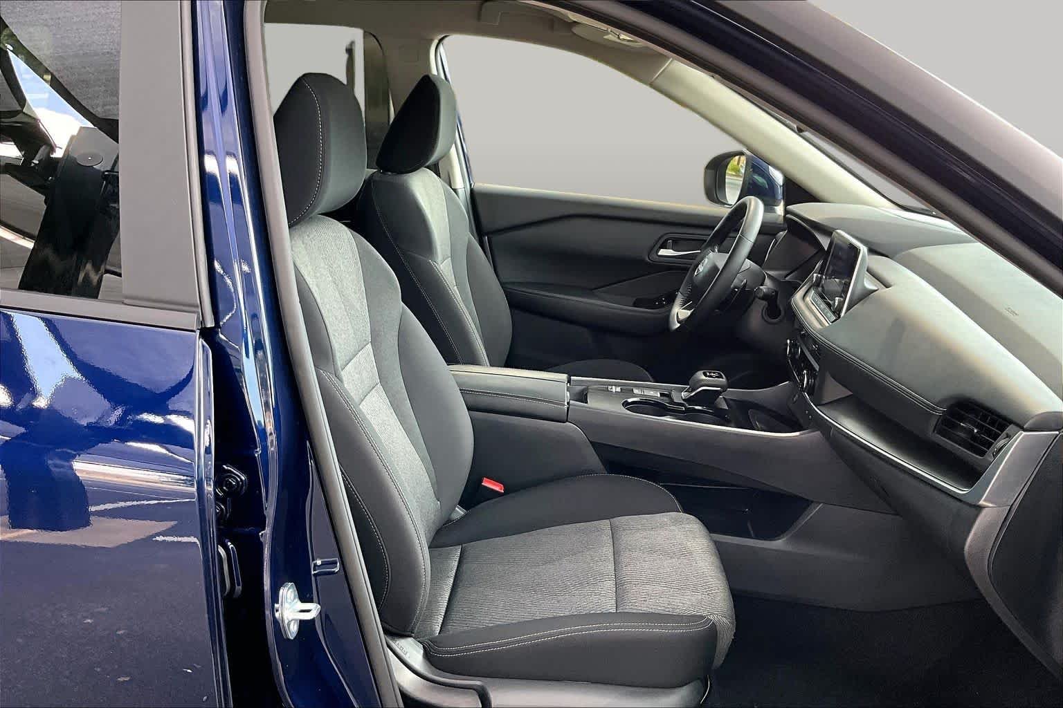 Used 2026 Deep Ocean Blue Pearl Nissan SV image 9