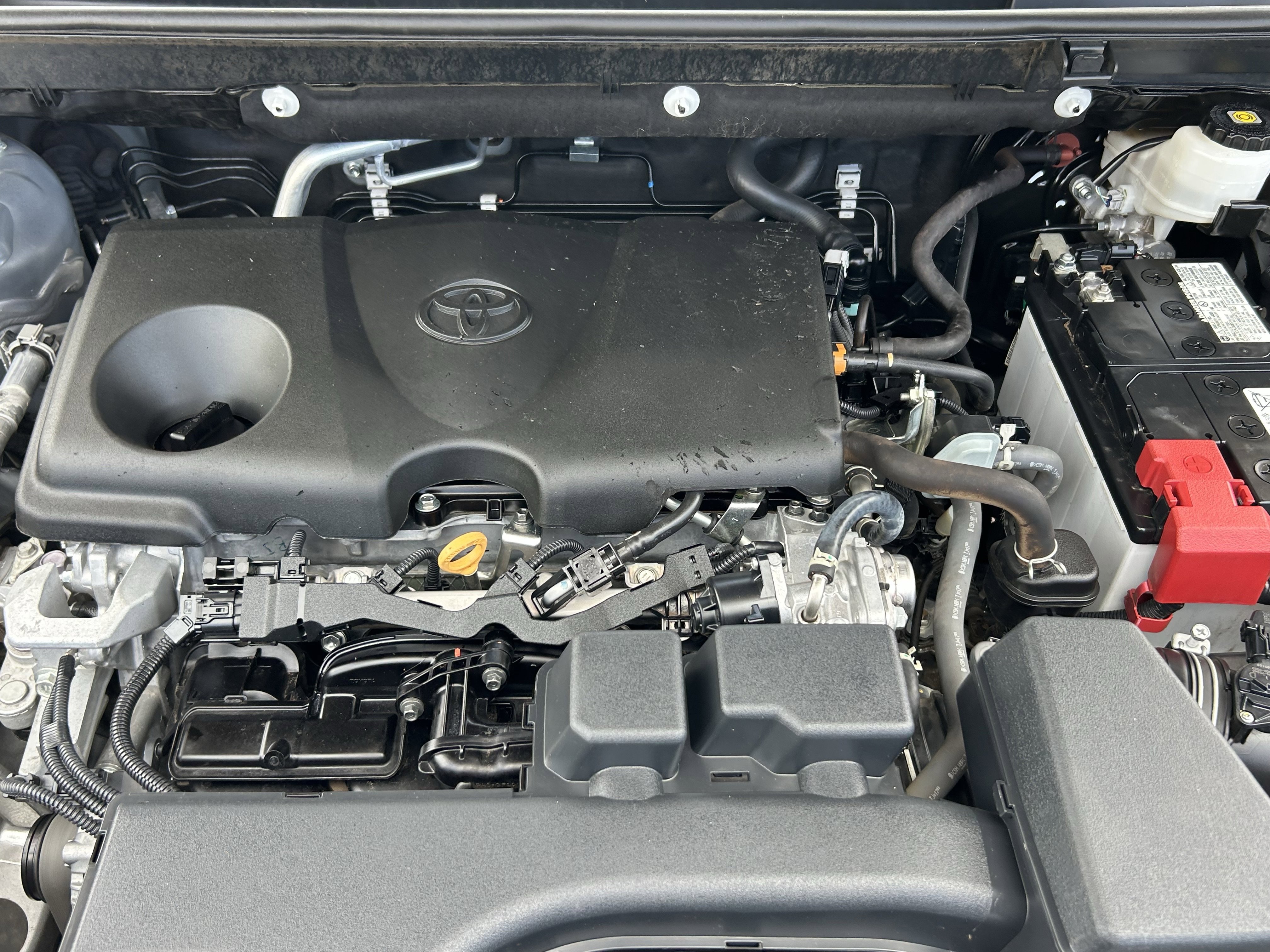 Used 2024 Silver Toyota XLE Premium image 33