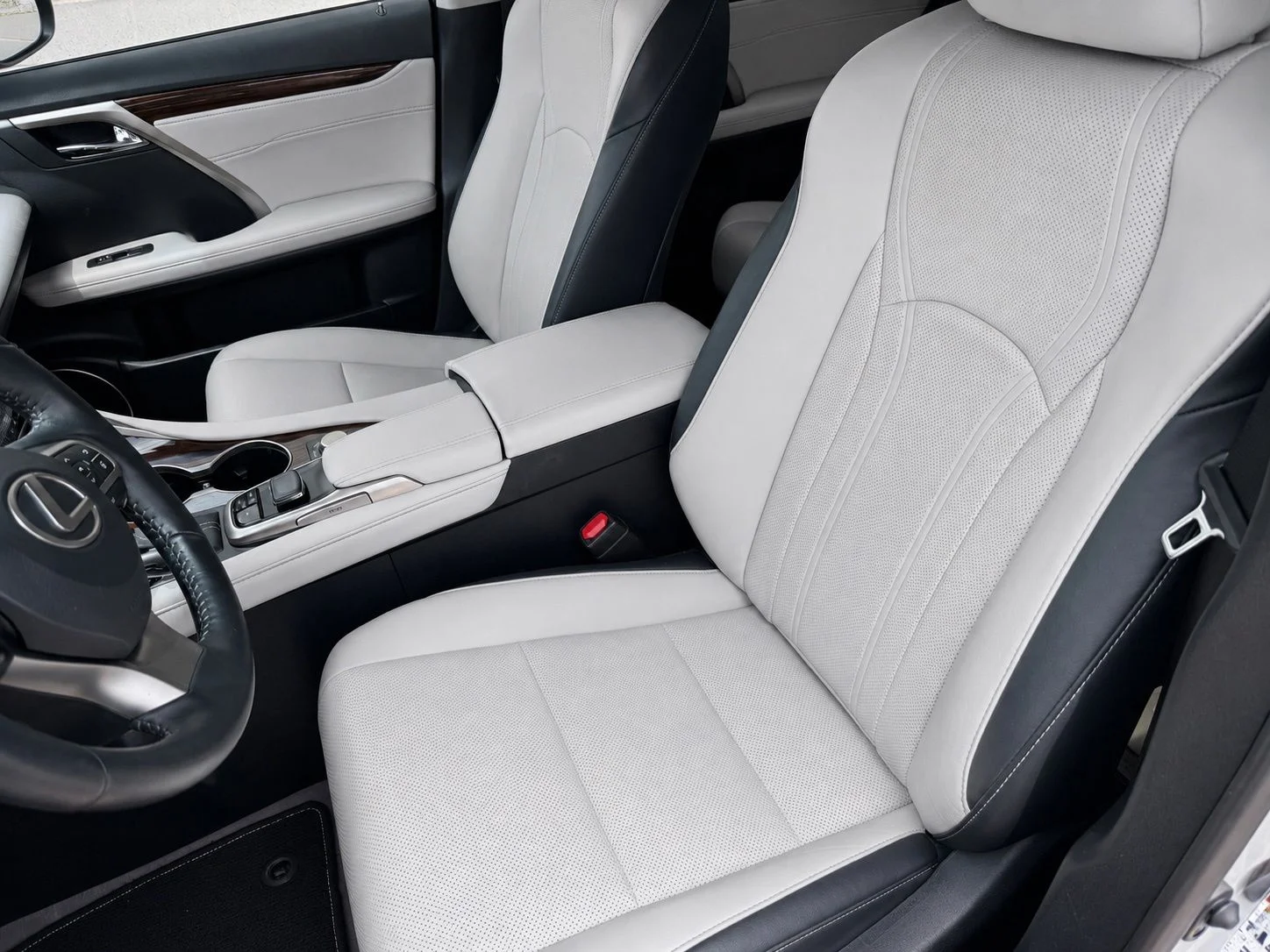 Used 2019 Silver Lexus 350 image 2